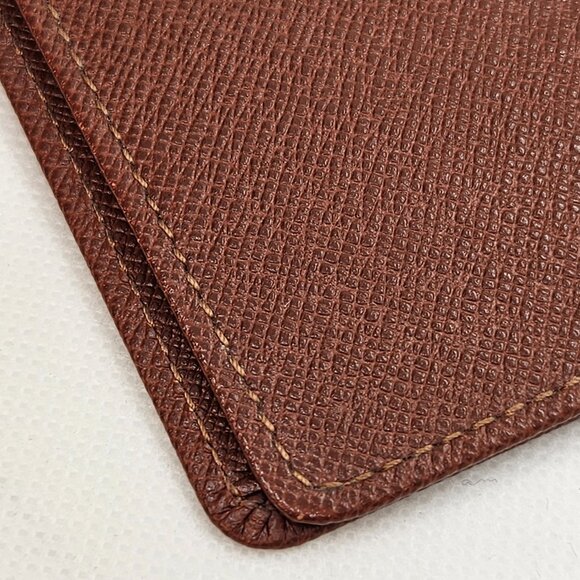 Louis Vuitton Taiga Leather Bifold Pass/ ID Card Case Wallet - Picture 7 of 10